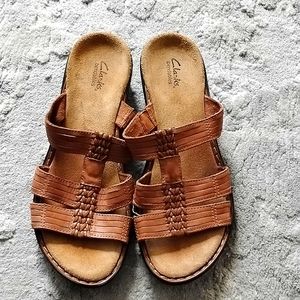 New brown sandles by Clark's size 11